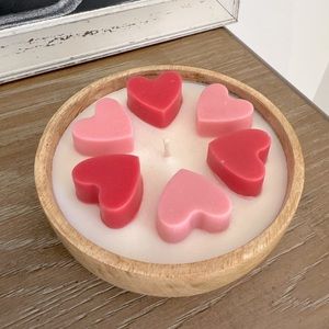 Heart valentine candle.  5 inches.  Sent: Honeysuckle and strawberry.